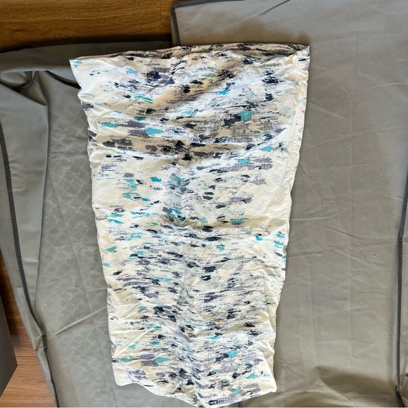 West elm king pillow sham, white and blue - Picture 5 of 6